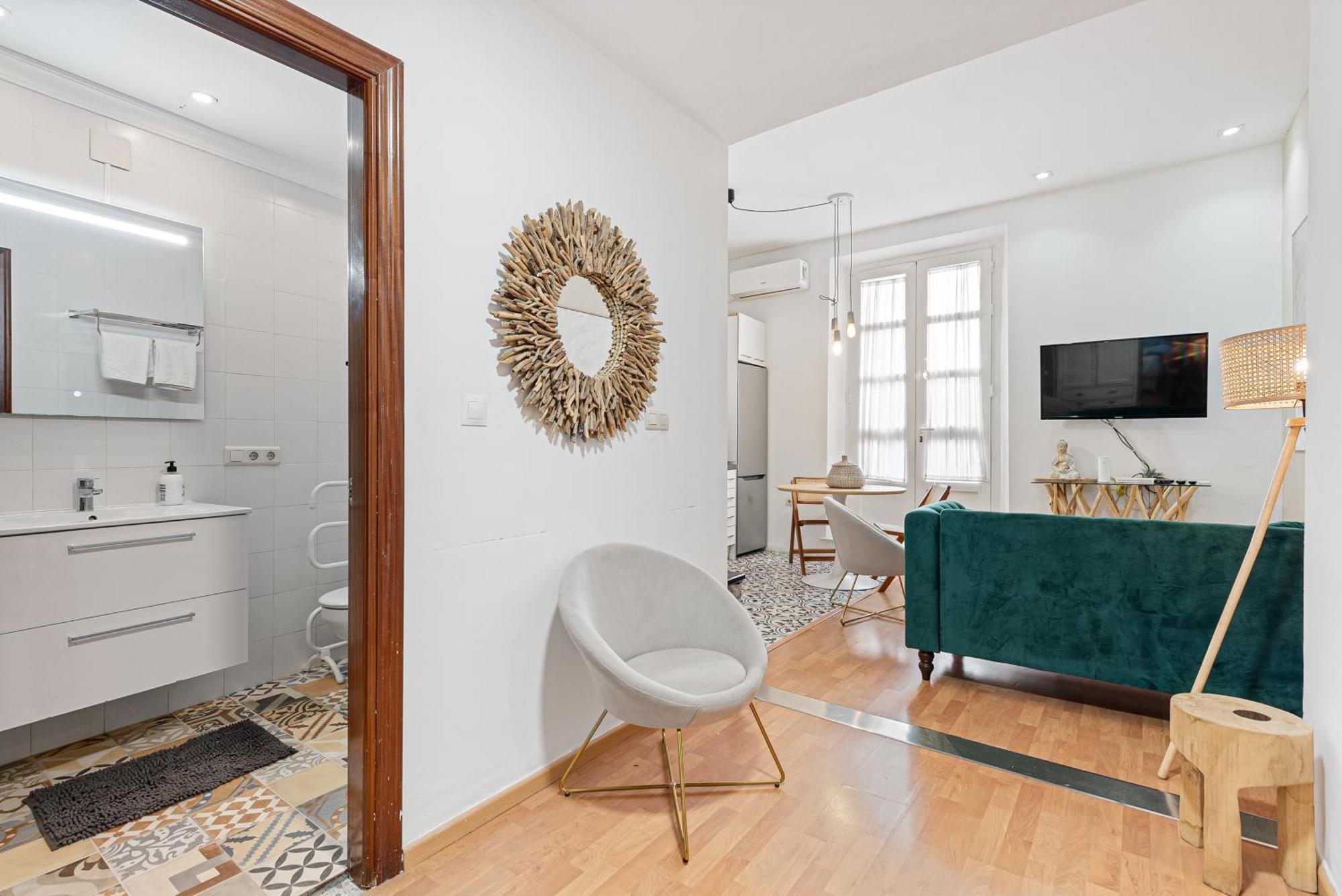 Urbanchicmalaga 2Bedroom Oasis In Historic Malaga Centre Extérieur photo