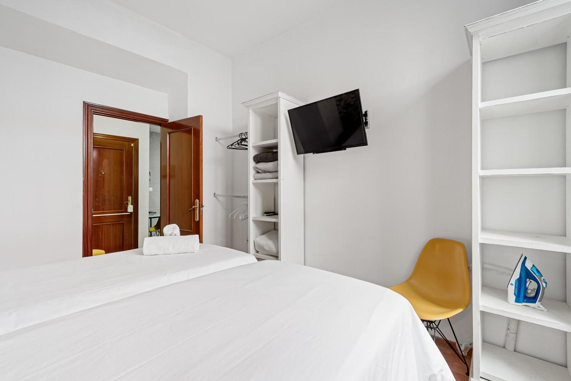 Urbanchicmalaga 2Bedroom Oasis In Historic Malaga Centre Extérieur photo