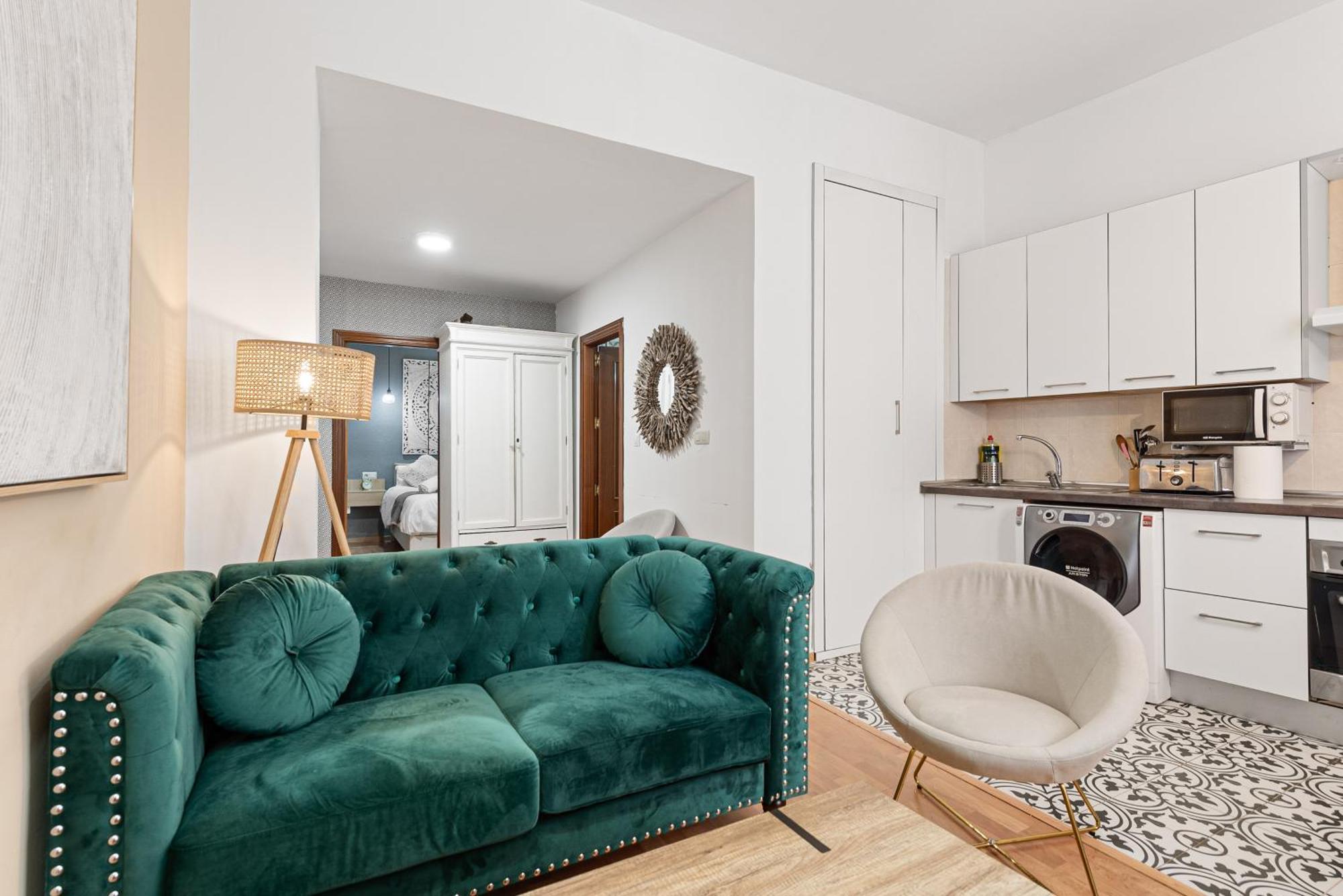 Urbanchicmalaga 2Bedroom Oasis In Historic Malaga Centre Extérieur photo