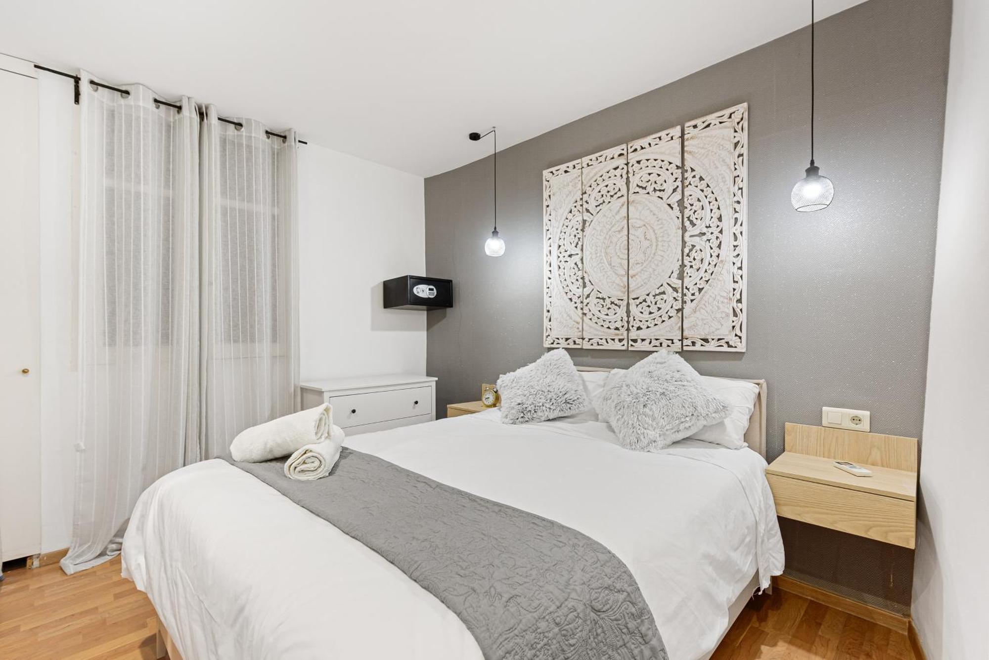 Urbanchicmalaga 2Bedroom Oasis In Historic Malaga Centre Extérieur photo
